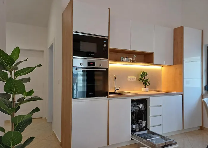 Lunaris Apartments